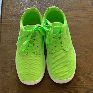 🔴SOLD🔴Neon green sneakers